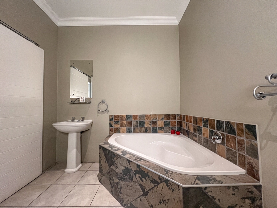 9 Bedroom Property for Sale in Myburgh Park Western Cape